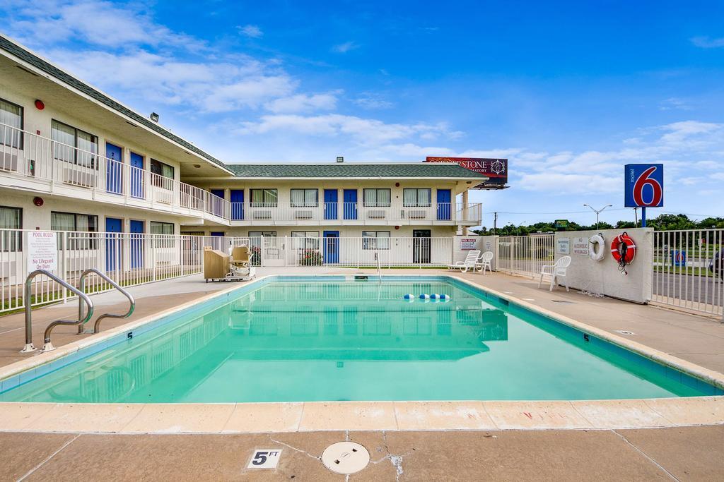 Avera Suites Muskogee Esterno foto