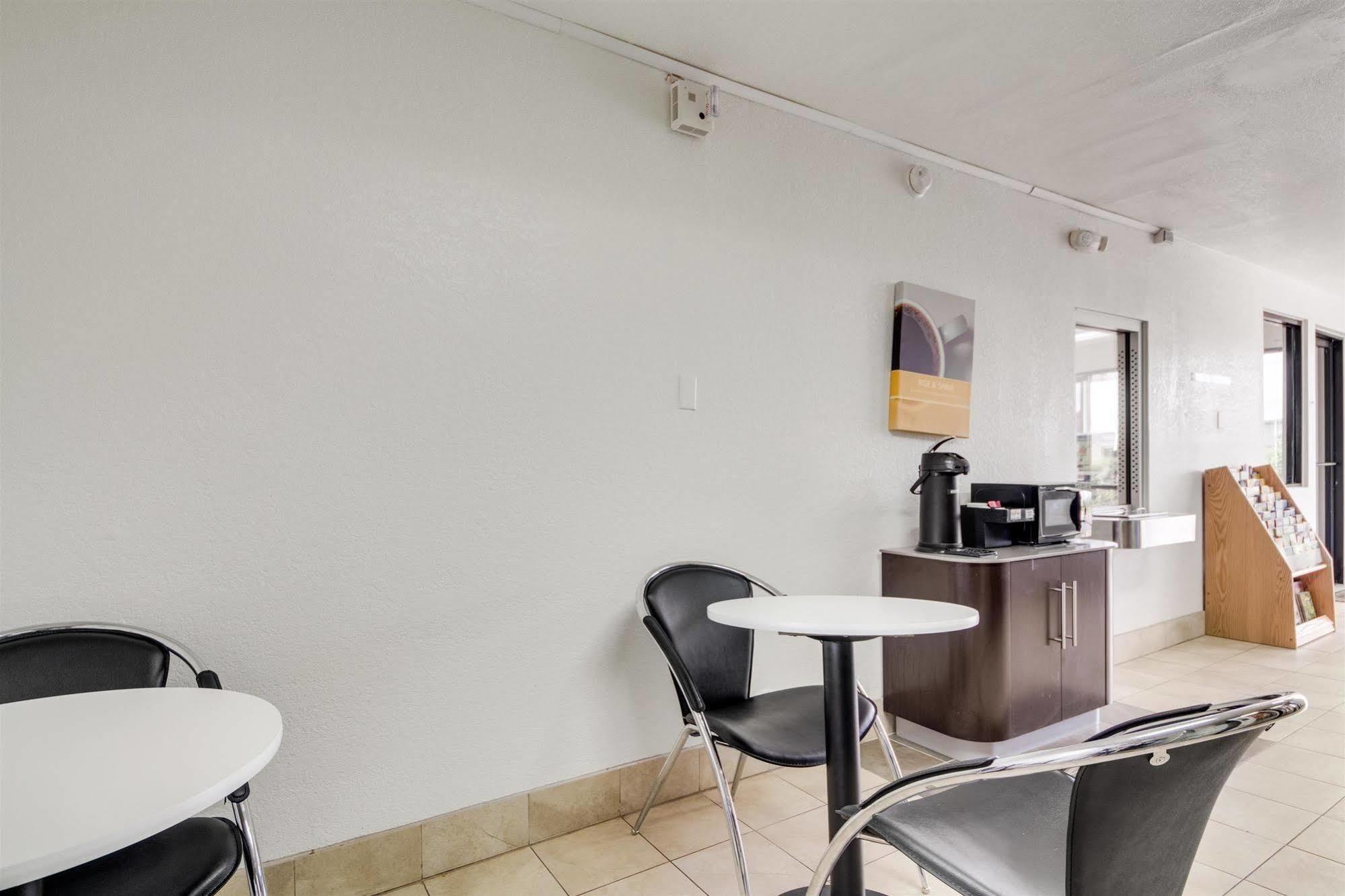Avera Suites Muskogee Esterno foto